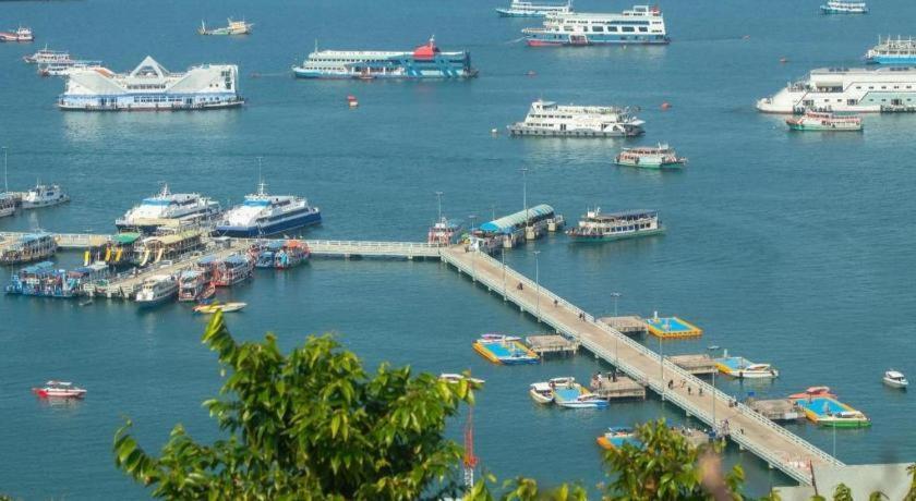 The Green View Pattaya Exterior photo